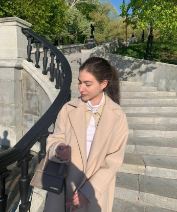 Искусительница с изысканными формами ждет тебя для яркой встречи. Буду радовать и баловать тебя по полной программе. 4083, 18 лет